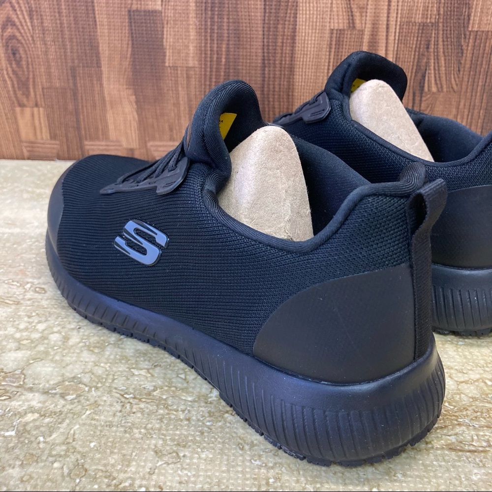 Skechers Women's Squad Sr Food Service Shoe Size 8 Gem